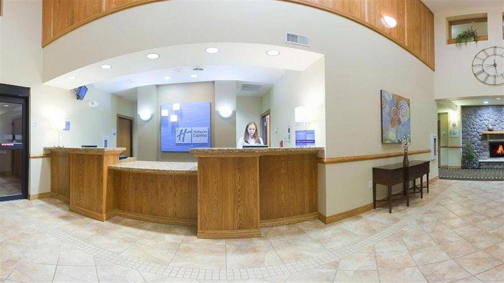Holiday Inn Express Hotel & Suites Antigo By Ihg Eksteriør billede