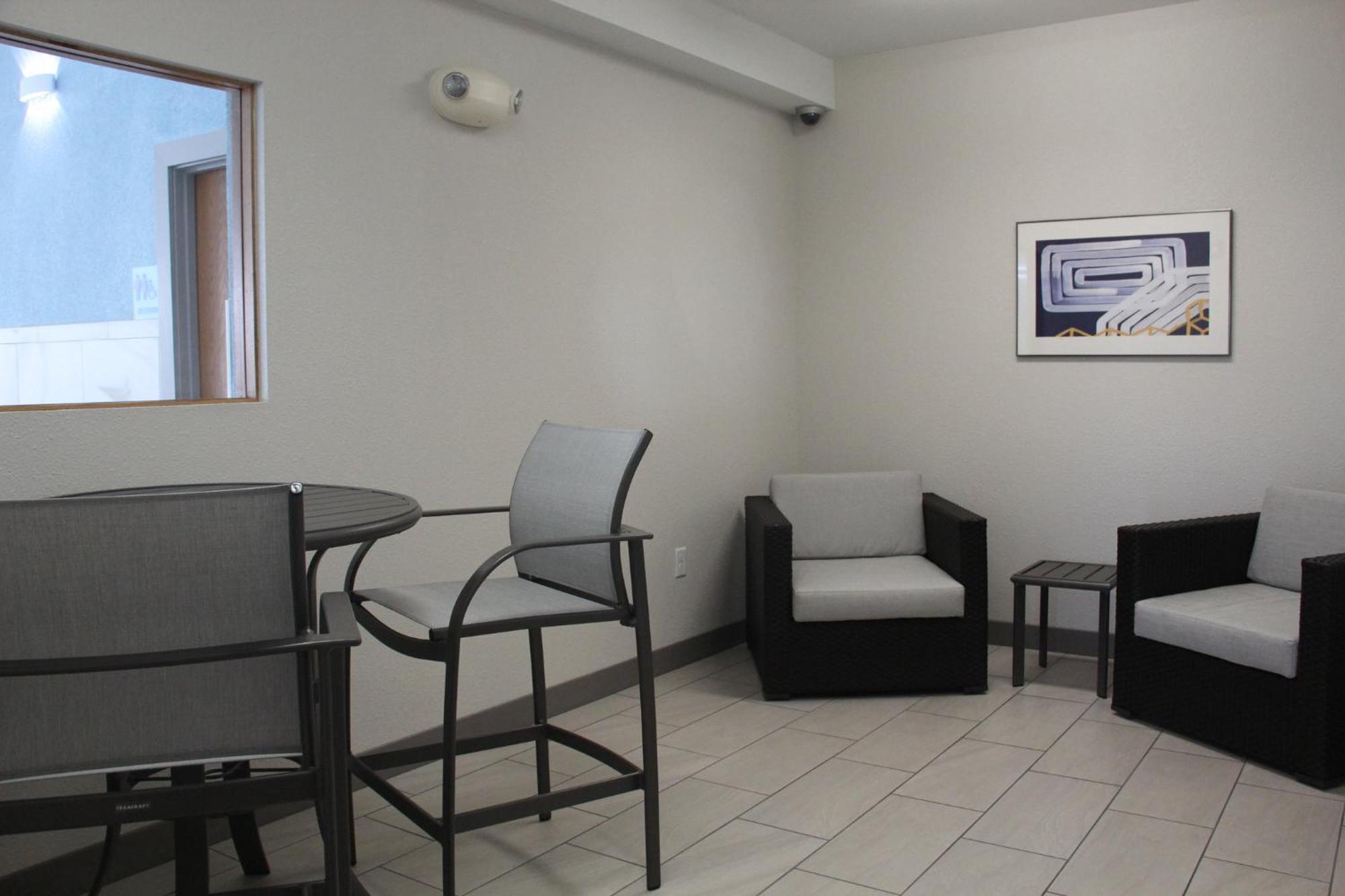Holiday Inn Express Hotel & Suites Antigo By Ihg Eksteriør billede