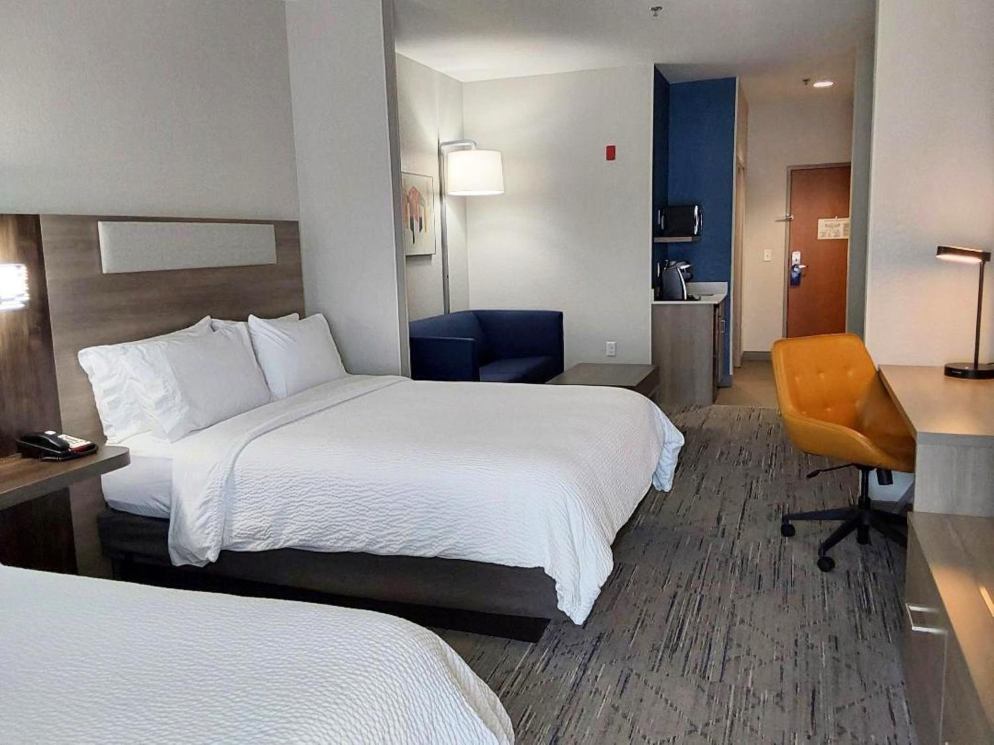 Holiday Inn Express Hotel & Suites Antigo By Ihg Eksteriør billede