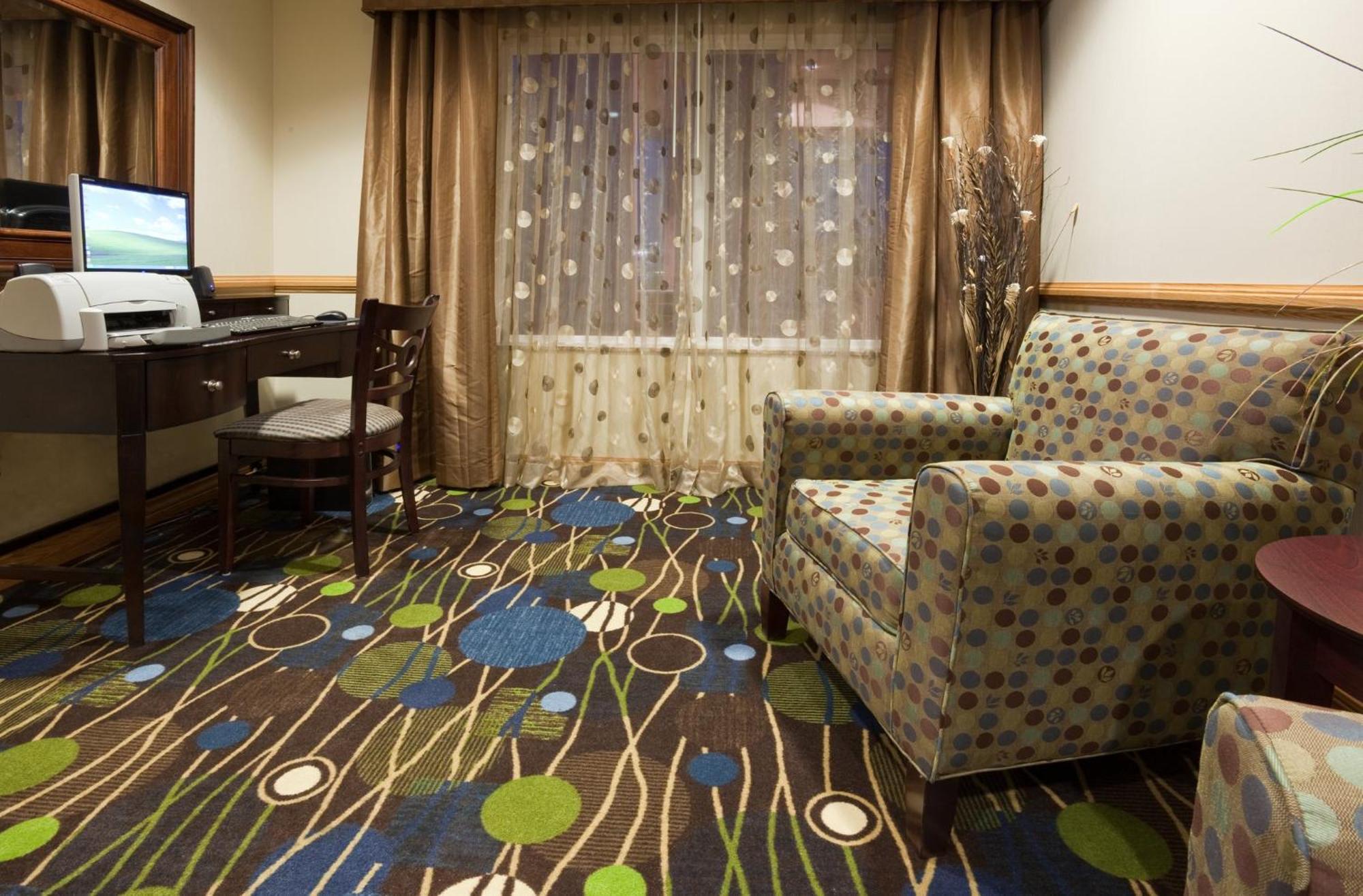 Holiday Inn Express Hotel & Suites Antigo By Ihg Eksteriør billede