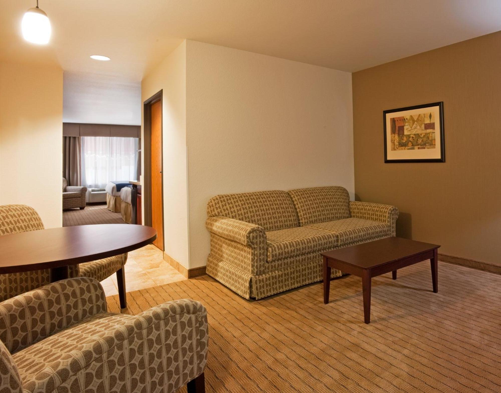 Holiday Inn Express Hotel & Suites Antigo By Ihg Eksteriør billede